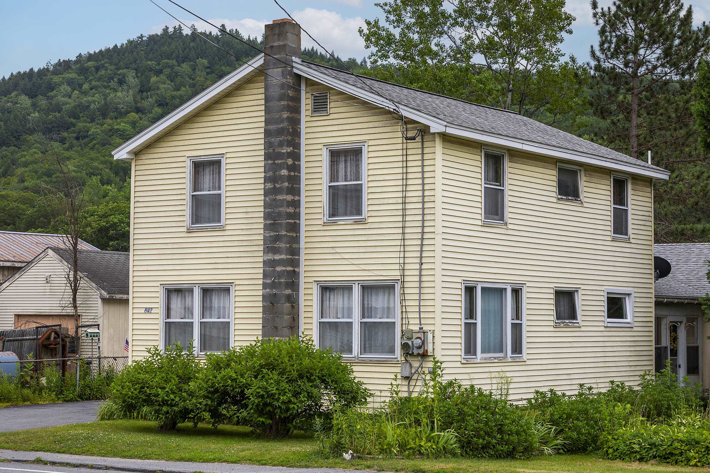 842 Main Street Cavendish, VT 05153 - Photo 2 of 33