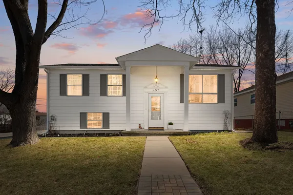 $354,900 | 1421 Barberry Lane, Round Lake Beach, IL 60073