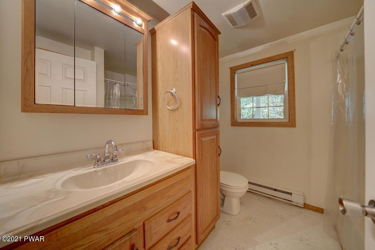 114 Wynooska Road Greentown, PA 18426 - Photo 9 of 29 Bath 1