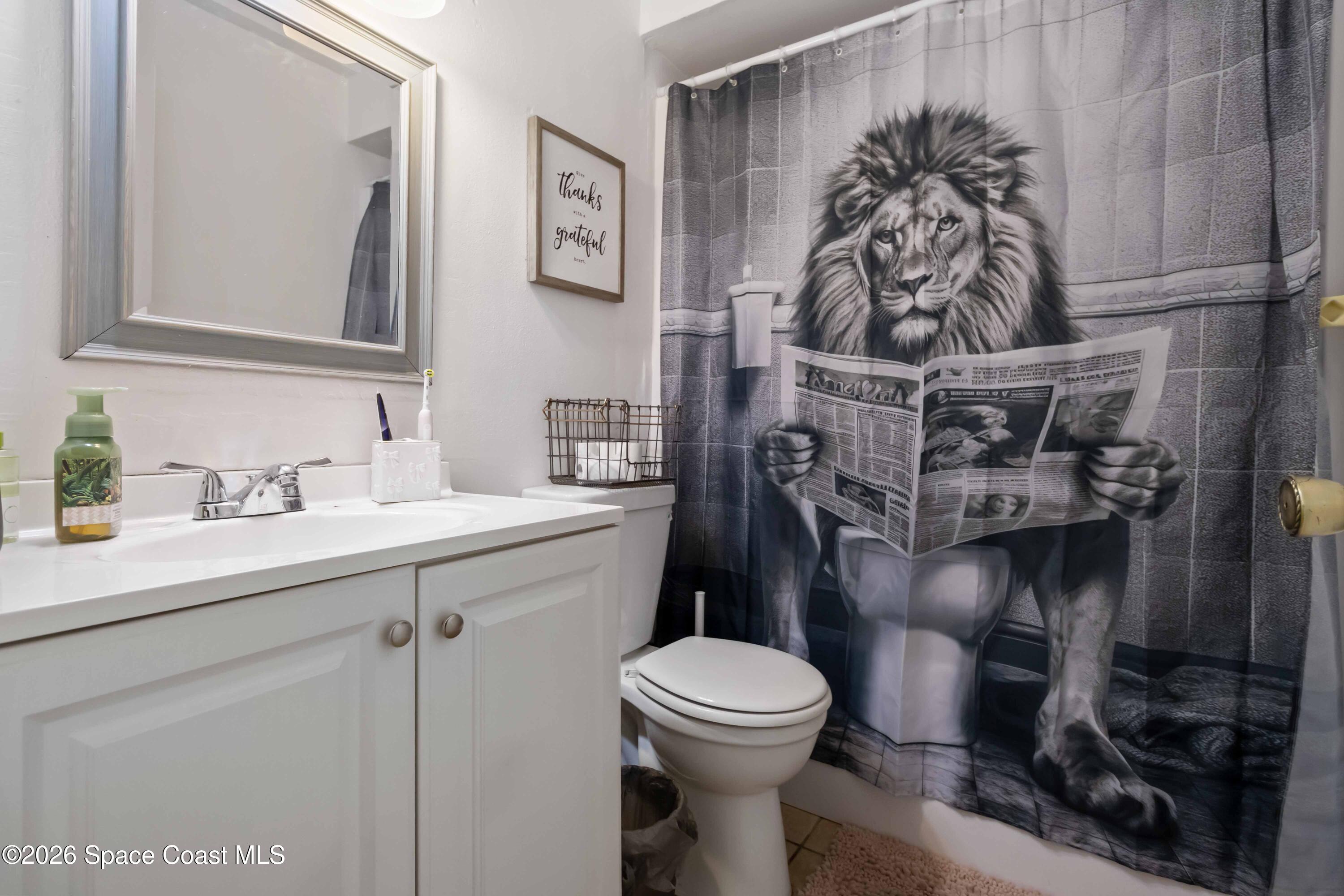 501 Parker Road Melbourne, FL 32904 - Photo 10 of 16 Guest Bathroom