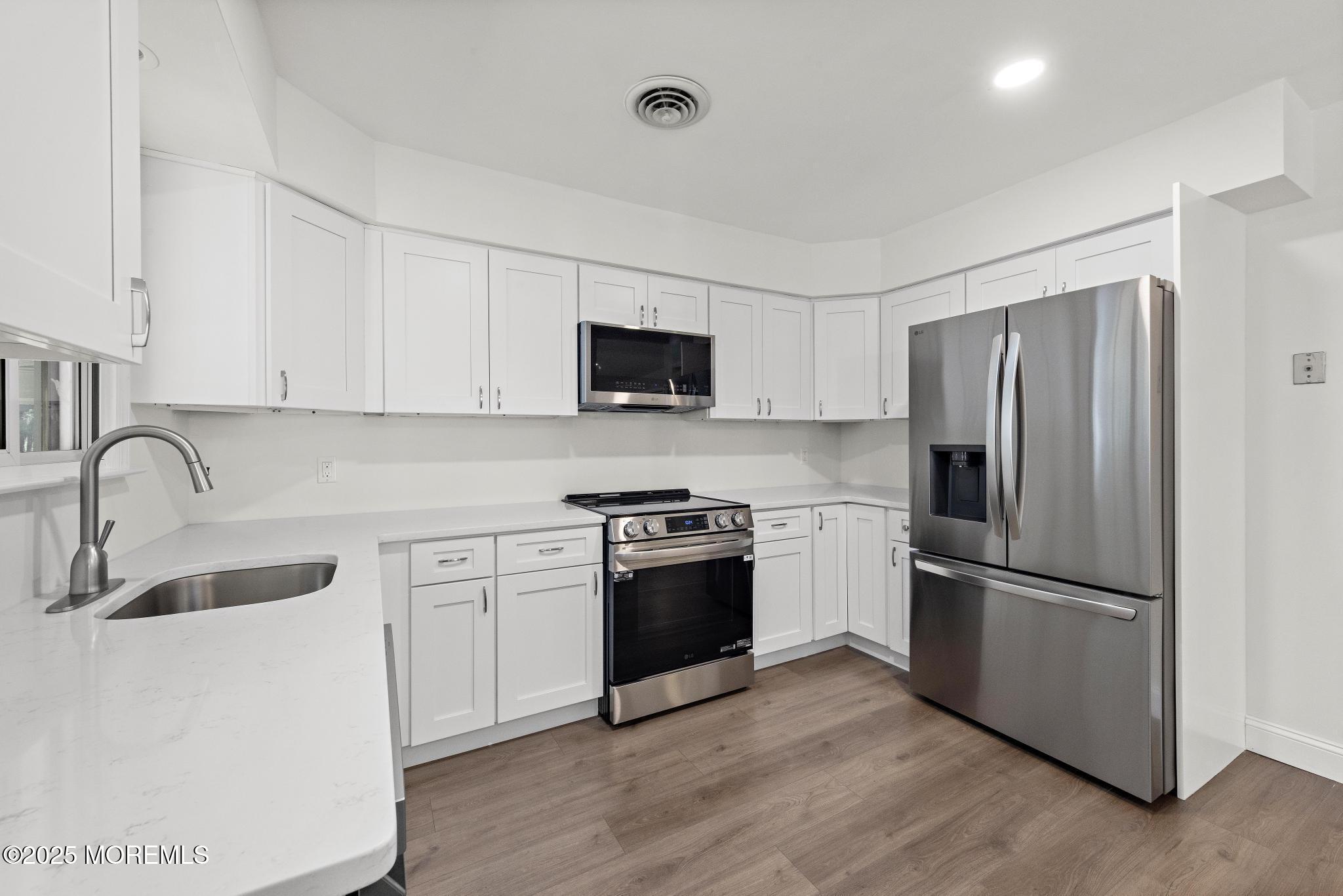 99 Sunset Road, Unit 60 Whiting, NJ 08759 - Photo 10 of 29 Stainless Appliances