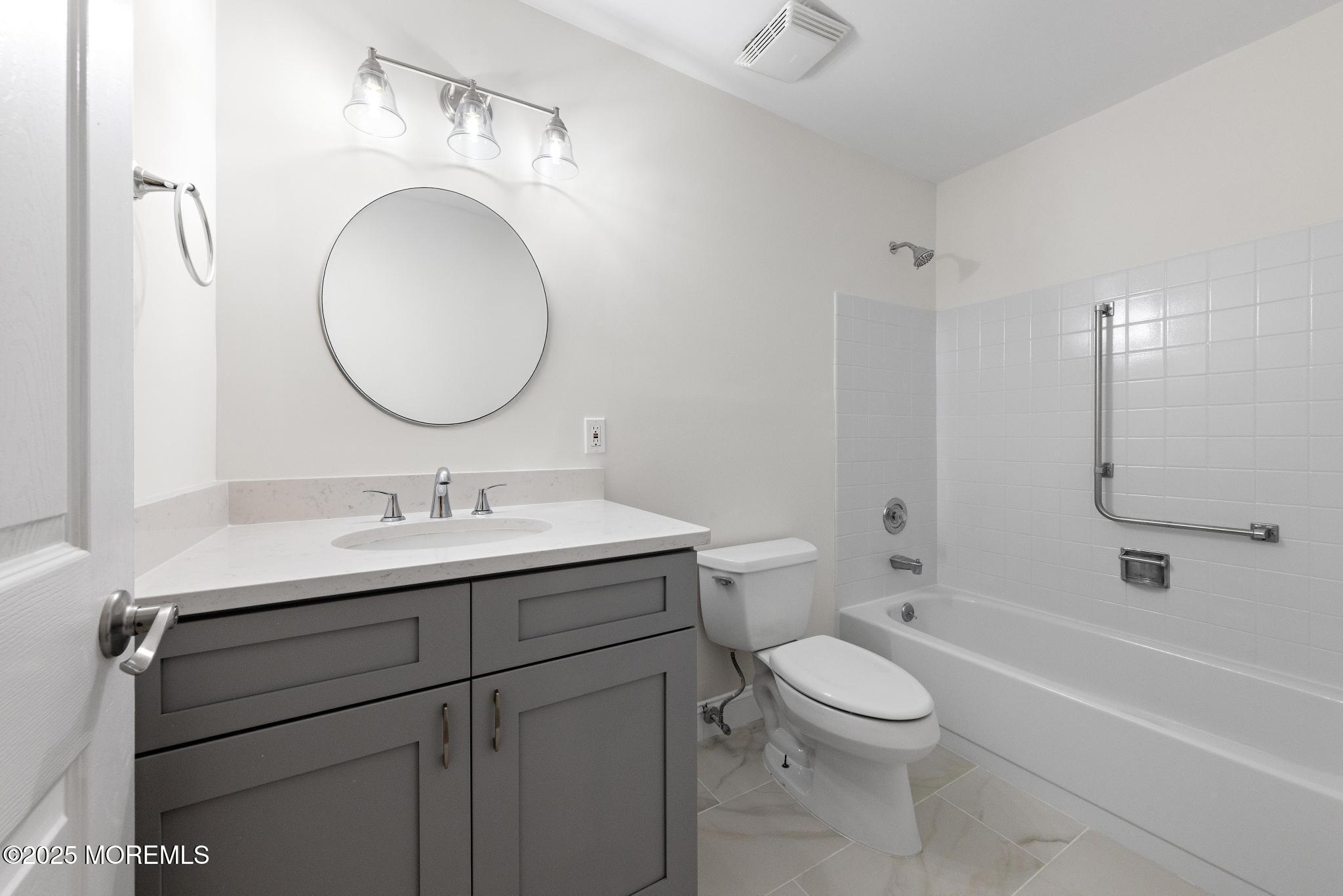 99 Sunset Road, Unit 60 Whiting, NJ 08759 - Photo 18 of 29 Guest Bathroom