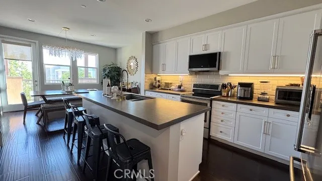 $629,900 | 535 West Foothill Boulevard, Unit 102, Glendora, CA 91741