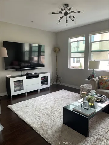 $629,900 | 535 West Foothill Boulevard, Unit 102, Glendora, CA 91741