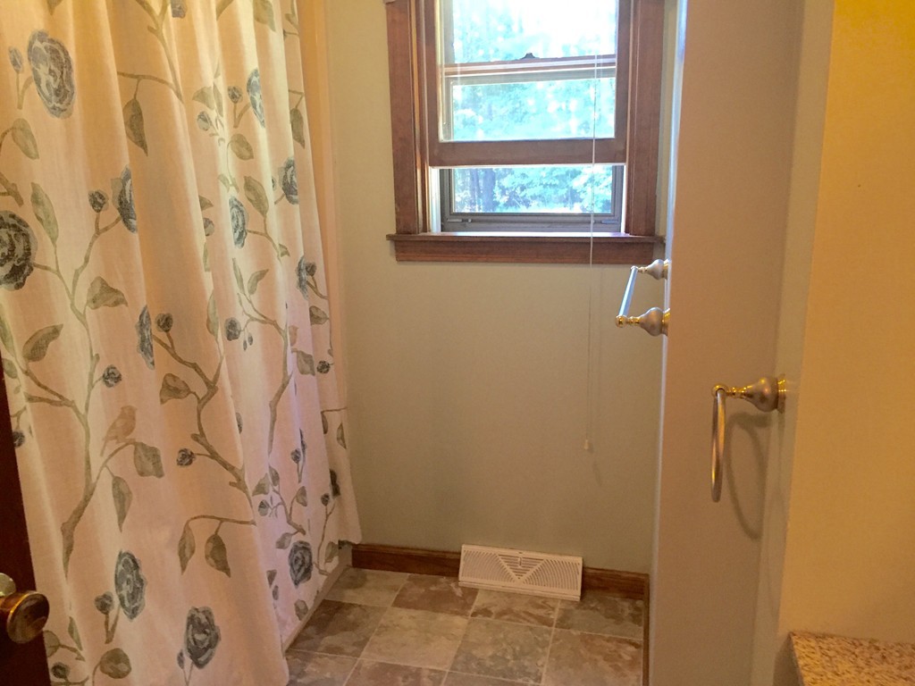 52 Egleston Road Westfield, MA 01085 - Photo 11 of 29 Gallery Image 11