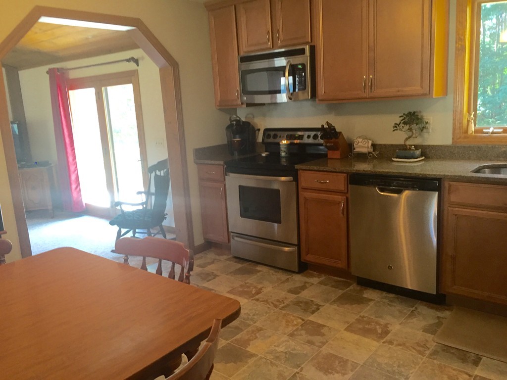 52 Egleston Road Westfield, MA 01085 - Photo 12 of 29 Gallery Image 12