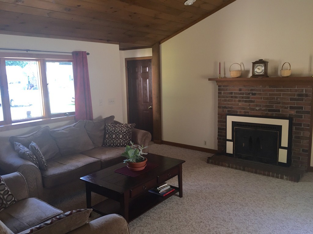 52 Egleston Road Westfield, MA 01085 - Photo 3 of 29 Gallery Image 3