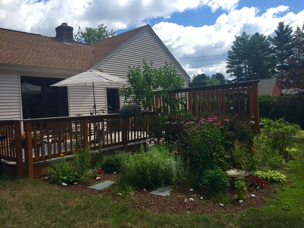 52 Egleston Road Westfield, MA 01085 - Photo 4 of 29 Gallery Image 4