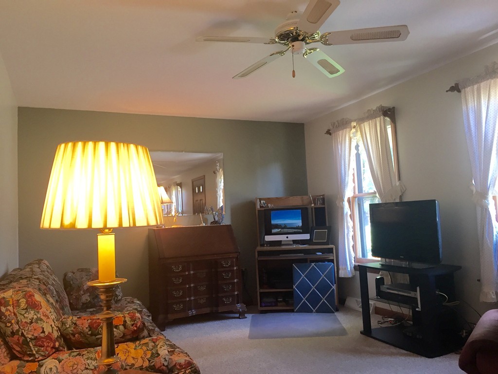 52 Egleston Road Westfield, MA 01085 - Photo 8 of 29 Gallery Image 8