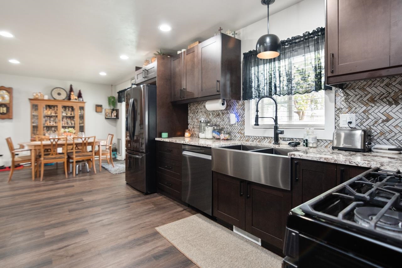 10 Maryden Road Oshkosh, WI 54904 - Photo 16 of 29