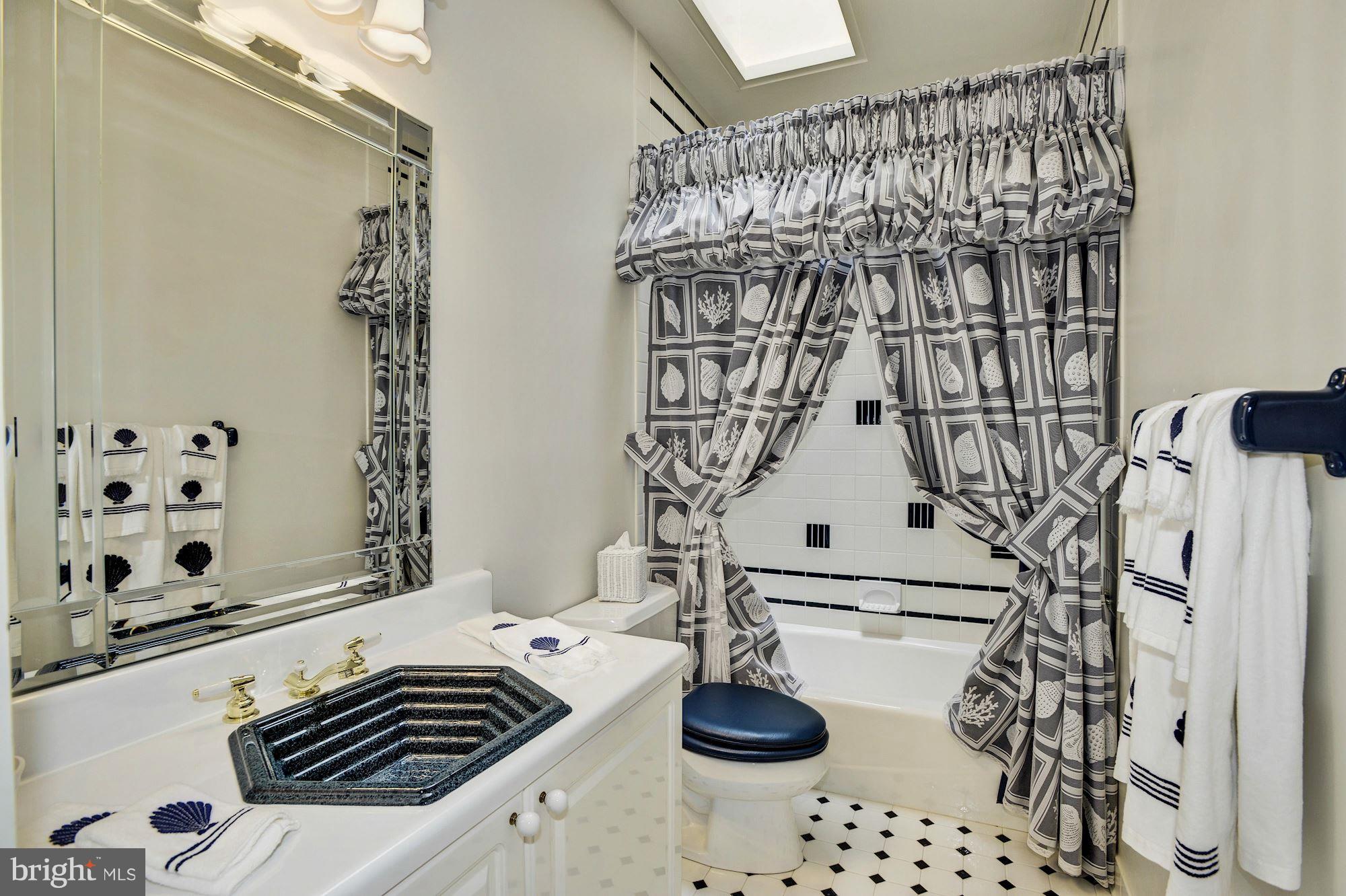 11001 Gaither Farm Road Ellicott City, MD 21042 - Photo 33 of 39 Gallery Image 33
