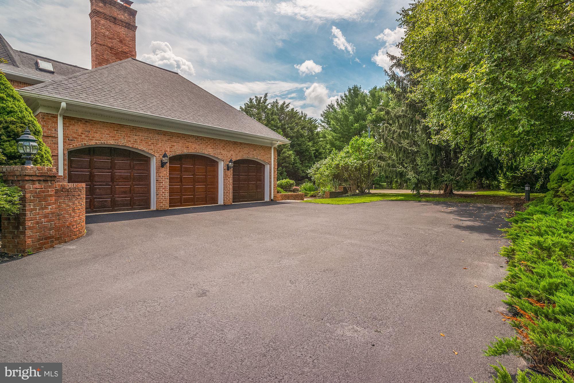 11001 Gaither Farm Road Ellicott City, MD 21042 - Photo 6 of 39 Gallery Image 6