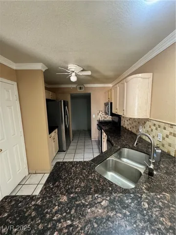 $1,895 | 8014 Dorinda Avenue, Las Vegas, NV 89147