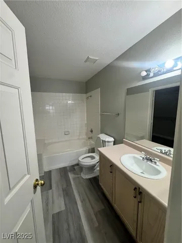 $1,895 | 8014 Dorinda Avenue, Las Vegas, NV 89147