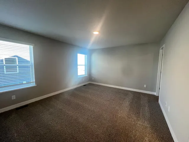 $3,550 | 17373 Dulles Lane, Lakeville, MN 55044