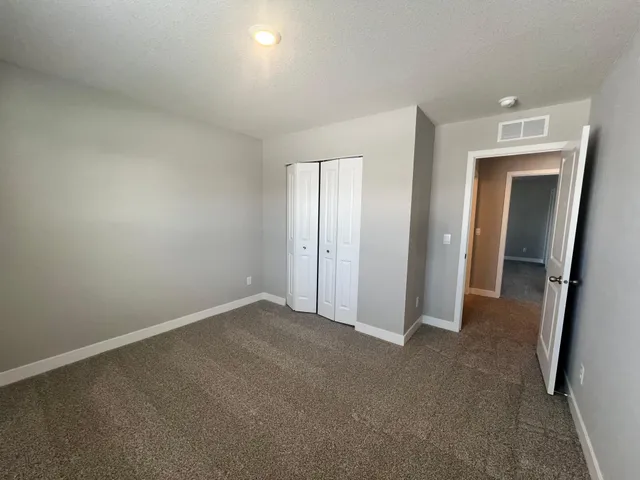 $3,550 | 17373 Dulles Lane, Lakeville, MN 55044