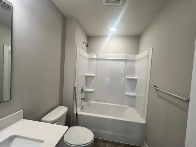 $3,550 | 17373 Dulles Lane, Lakeville, MN 55044