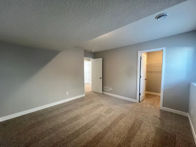 $3,550 | 17373 Dulles Lane, Lakeville, MN 55044