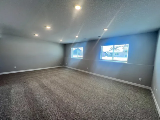 $3,550 | 17373 Dulles Lane, Lakeville, MN 55044