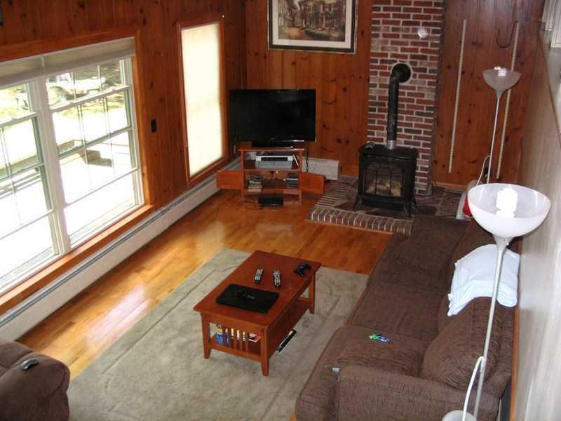 374 Stanhope Mill Road Lincoln, ME 04457 - Photo 4 of 34 Living Room.