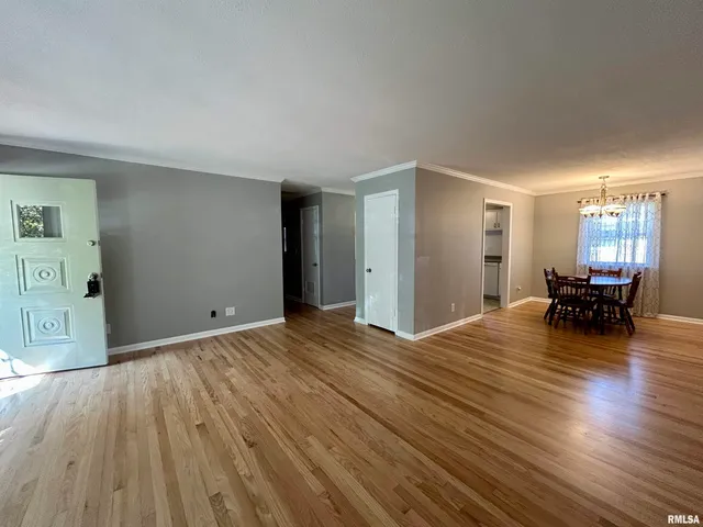 $149,900 | 1406 West Taylor Drive, Carbondale, IL 62901