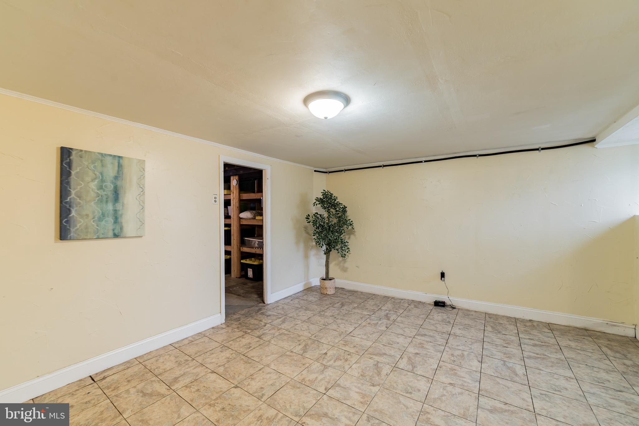 315 Westshire Road Baltimore, MD 21229 - Photo 21 of 25 Basement