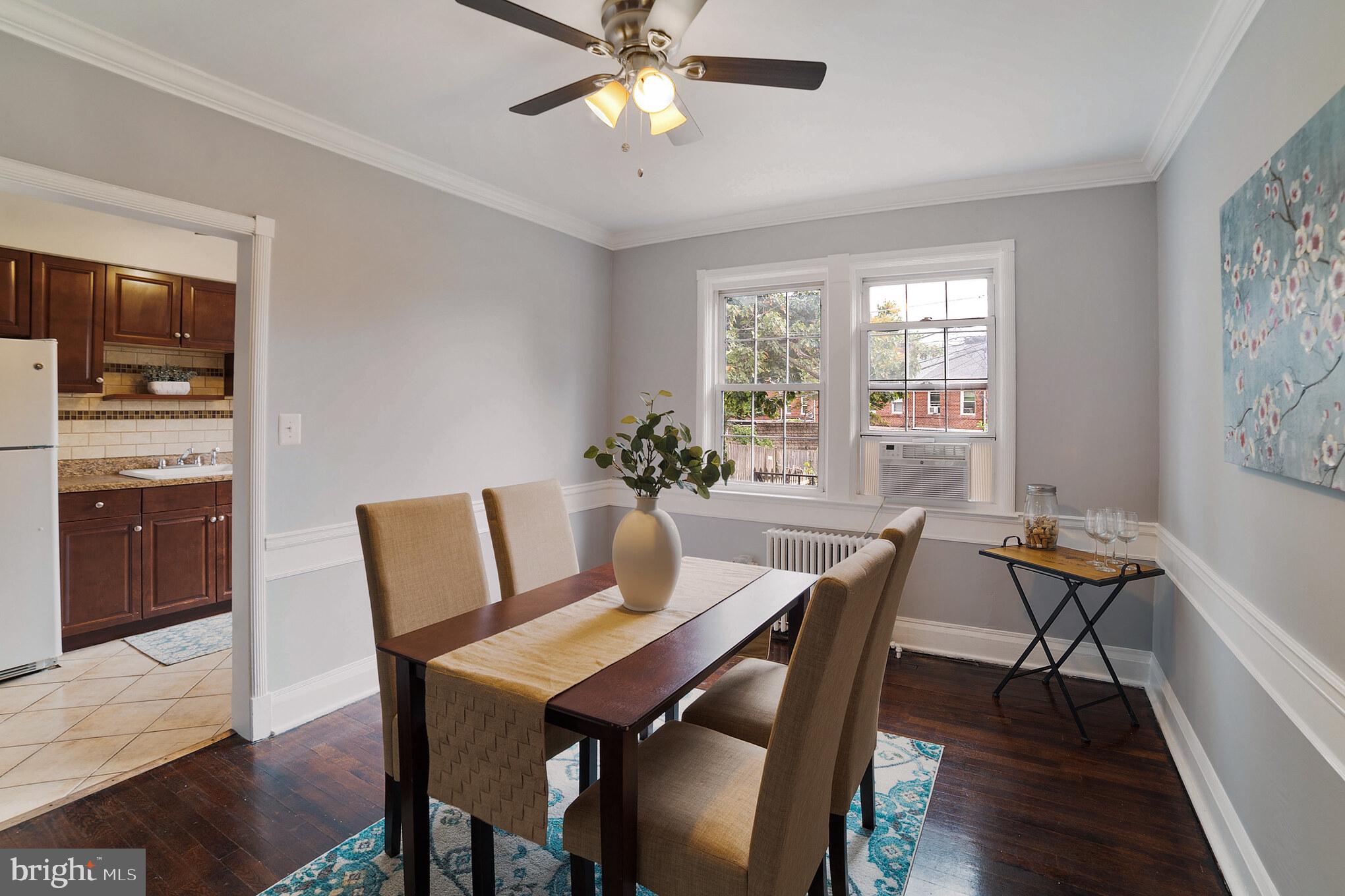315 Westshire Road Baltimore, MD 21229 - Photo 6 of 25 Separate dining room