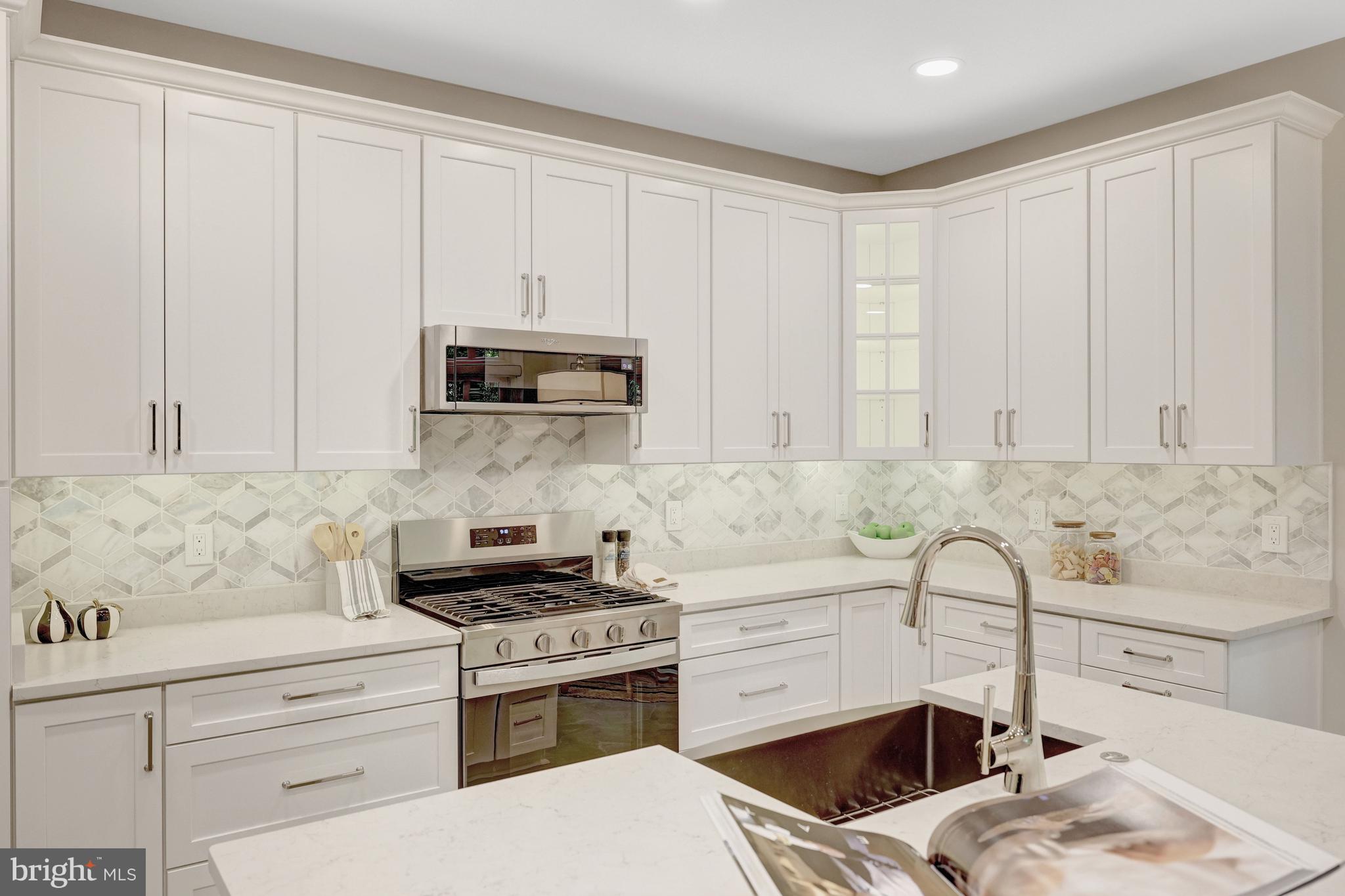 11413 Hollow Timber Way Reston, VA 20194 - Photo 12 of 72 Kitchen