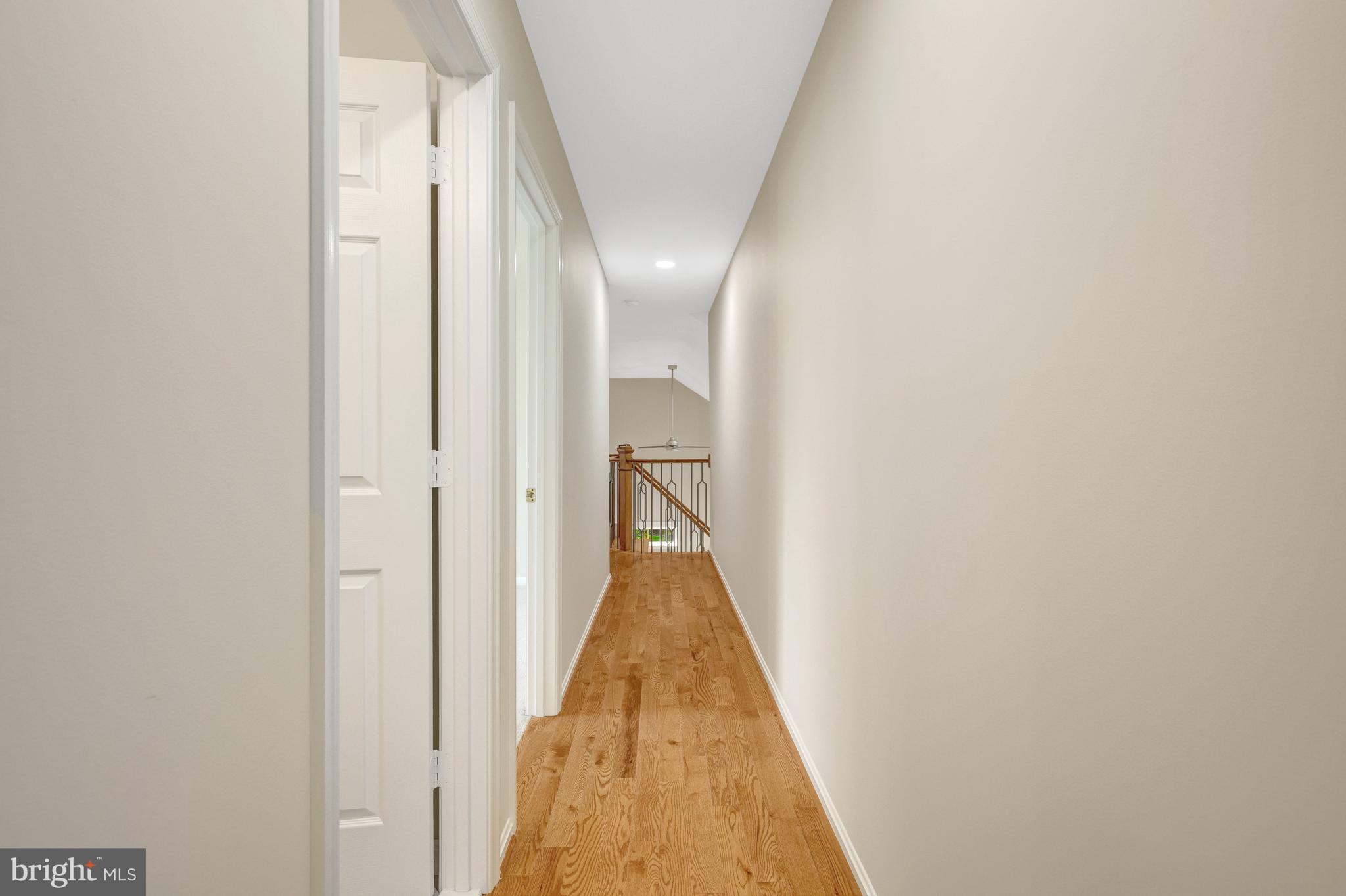 11413 Hollow Timber Way Reston, VA 20194 - Photo 26 of 72 Upper Hallway