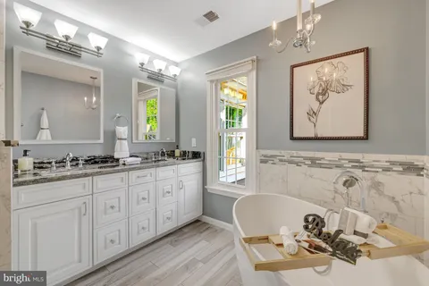 $950,000 | 11413 Hollow Timber Way, Reston, VA 20194