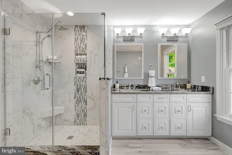 $950,000 | 11413 Hollow Timber Way, Reston, VA 20194