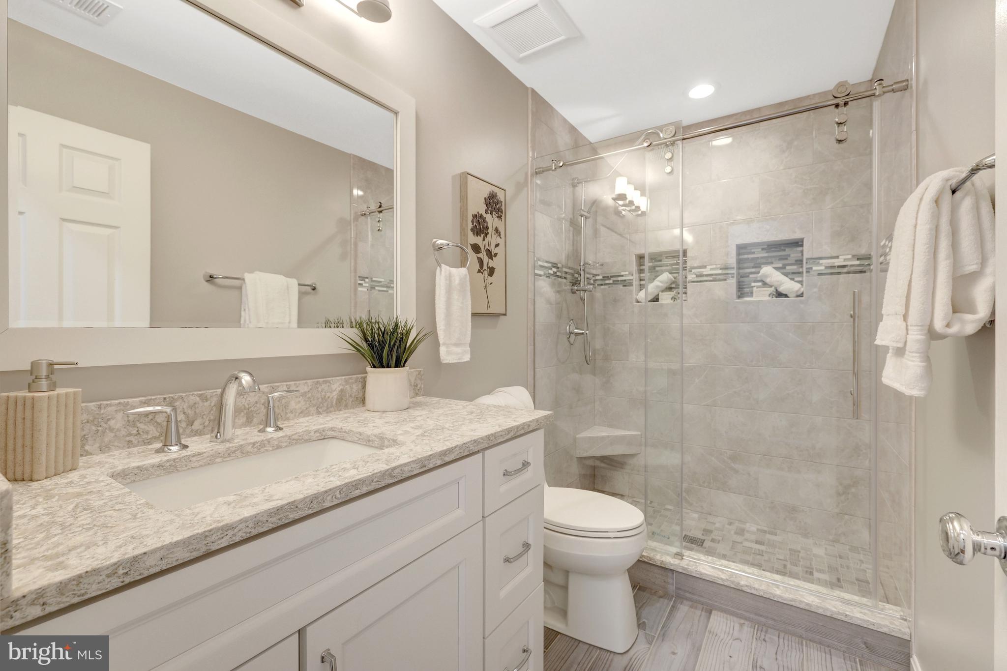 11413 Hollow Timber Way Reston, VA 20194 - Photo 43 of 72 Bathroom 2