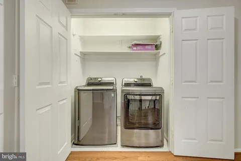 $950,000 | 11413 Hollow Timber Way, Reston, VA 20194