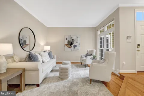 $950,000 | 11413 Hollow Timber Way, Reston, VA 20194