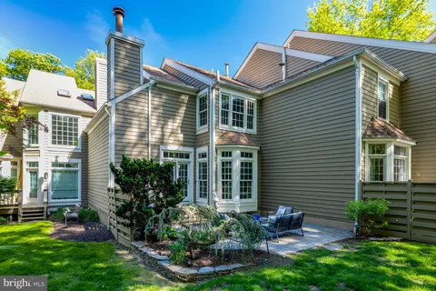 $950,000 | 11413 Hollow Timber Way, Reston, VA 20194
