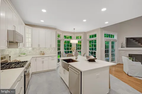 $950,000 | 11413 Hollow Timber Way, Reston, VA 20194