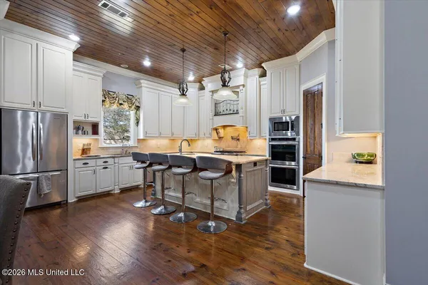 $966,000 | 186 Ironwood Plantation Boulevard, Madison, MS 39110