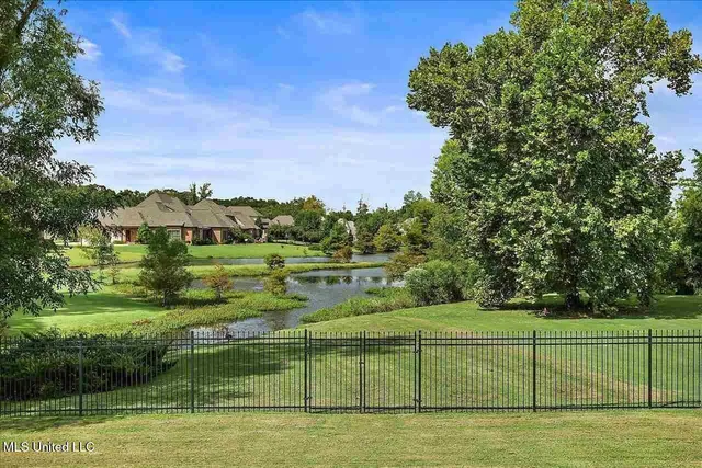 $966,000 | 186 Ironwood Plantation Boulevard, Madison, MS 39110