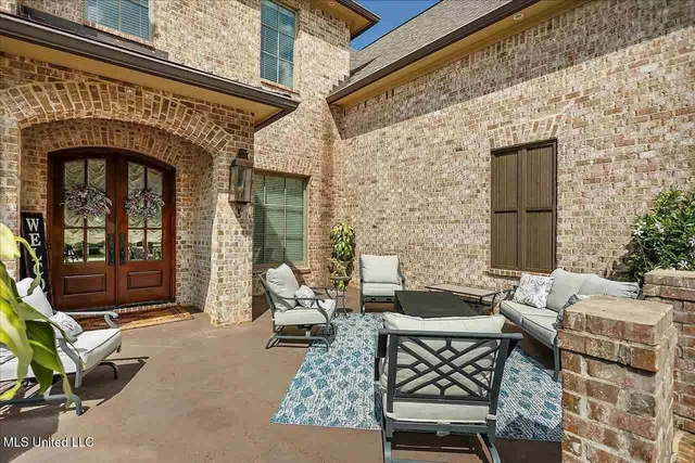 $966,000 | 186 Ironwood Plantation Boulevard, Madison, MS 39110