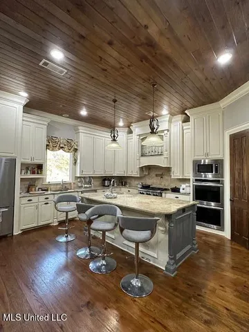 $966,000 | 186 Ironwood Plantation Boulevard, Madison, MS 39110