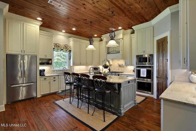 $966,000 | 186 Ironwood Plantation Boulevard, Madison, MS 39110