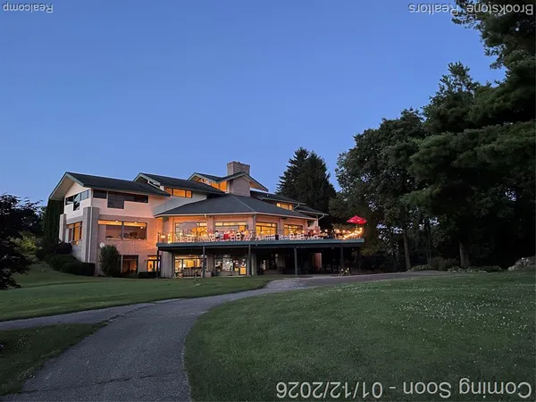 $650,000 | 2500 Whispering Pines Drive, Pinckney, MI 48169