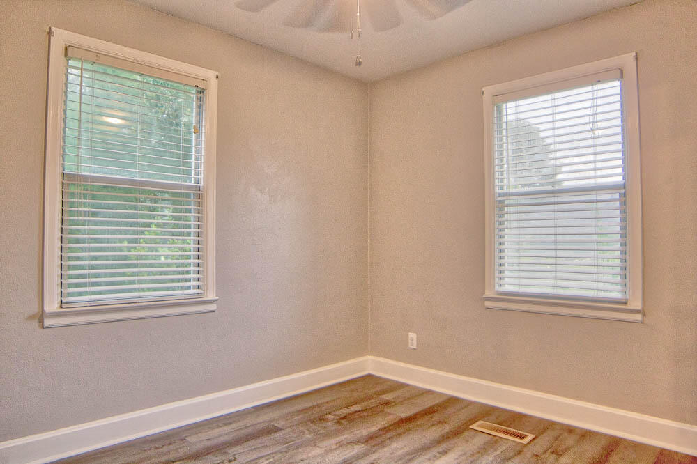 16 Edwards Terrace Chattanooga, TN 37412 - Photo 17 of 19 bedroom 2