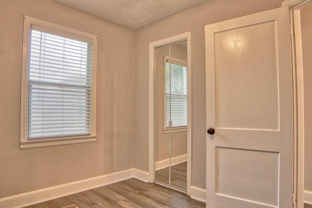 16 Edwards Terrace Chattanooga, TN 37412 - Photo 18 of 19 bedroom 2x