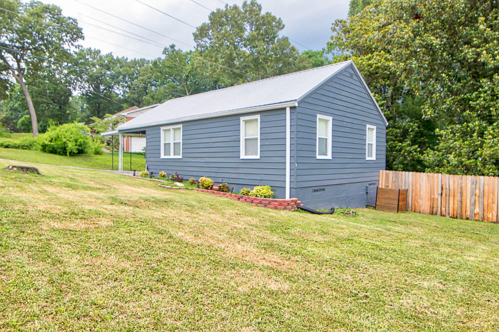 16 Edwards Terrace Chattanooga, TN 37412 - Photo 2 of 19 front 2