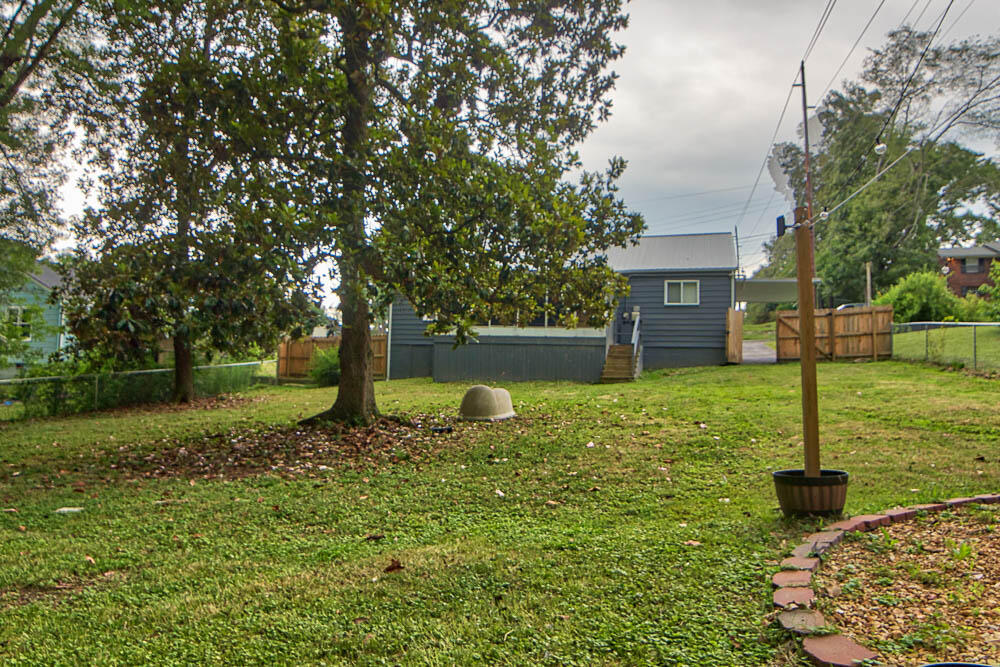 16 Edwards Terrace Chattanooga, TN 37412 - Photo 6 of 19 rear exterior