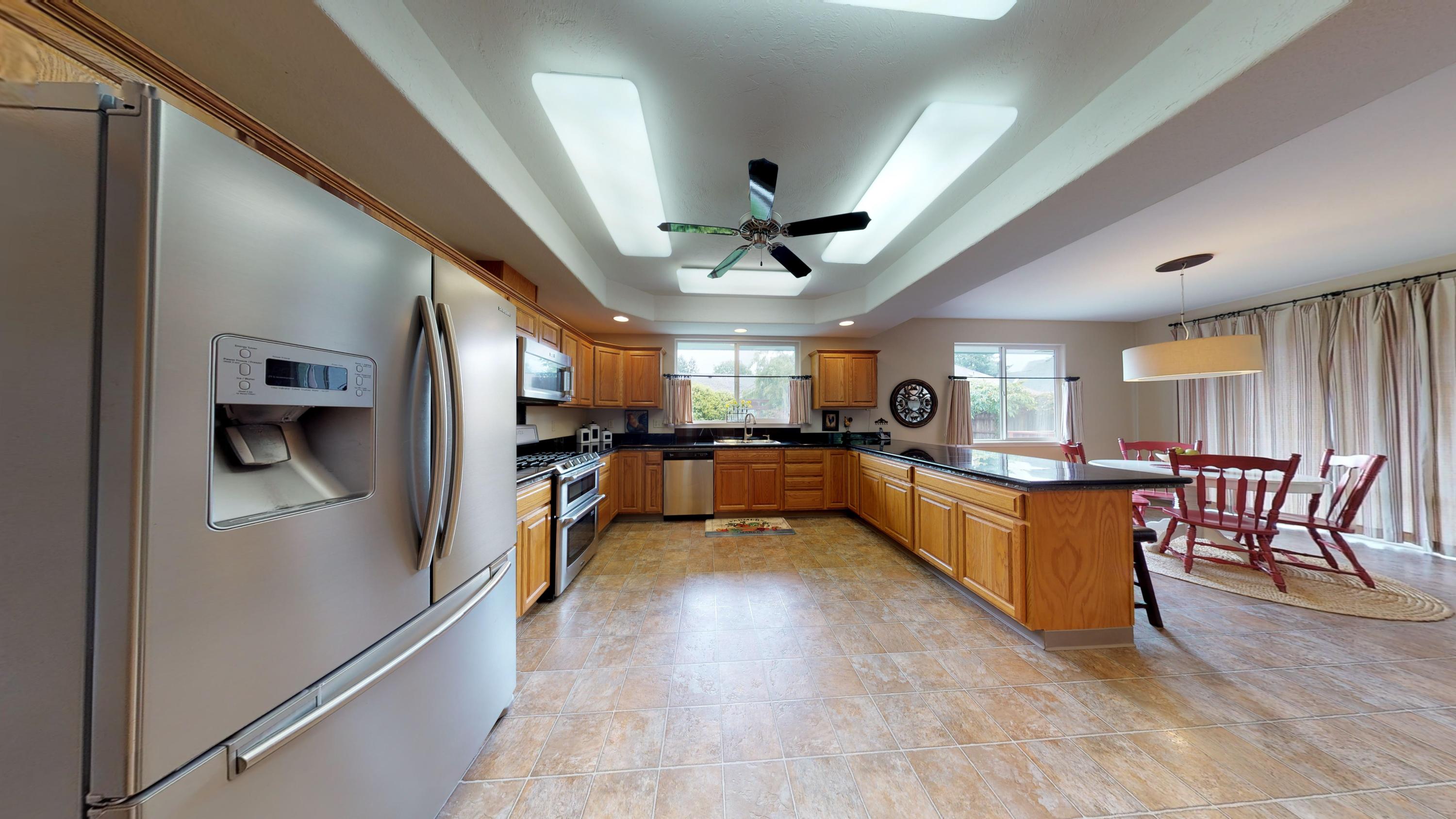 157 Grayland Heights Road Rio Dell, CA 95562 - Photo 4 of 29