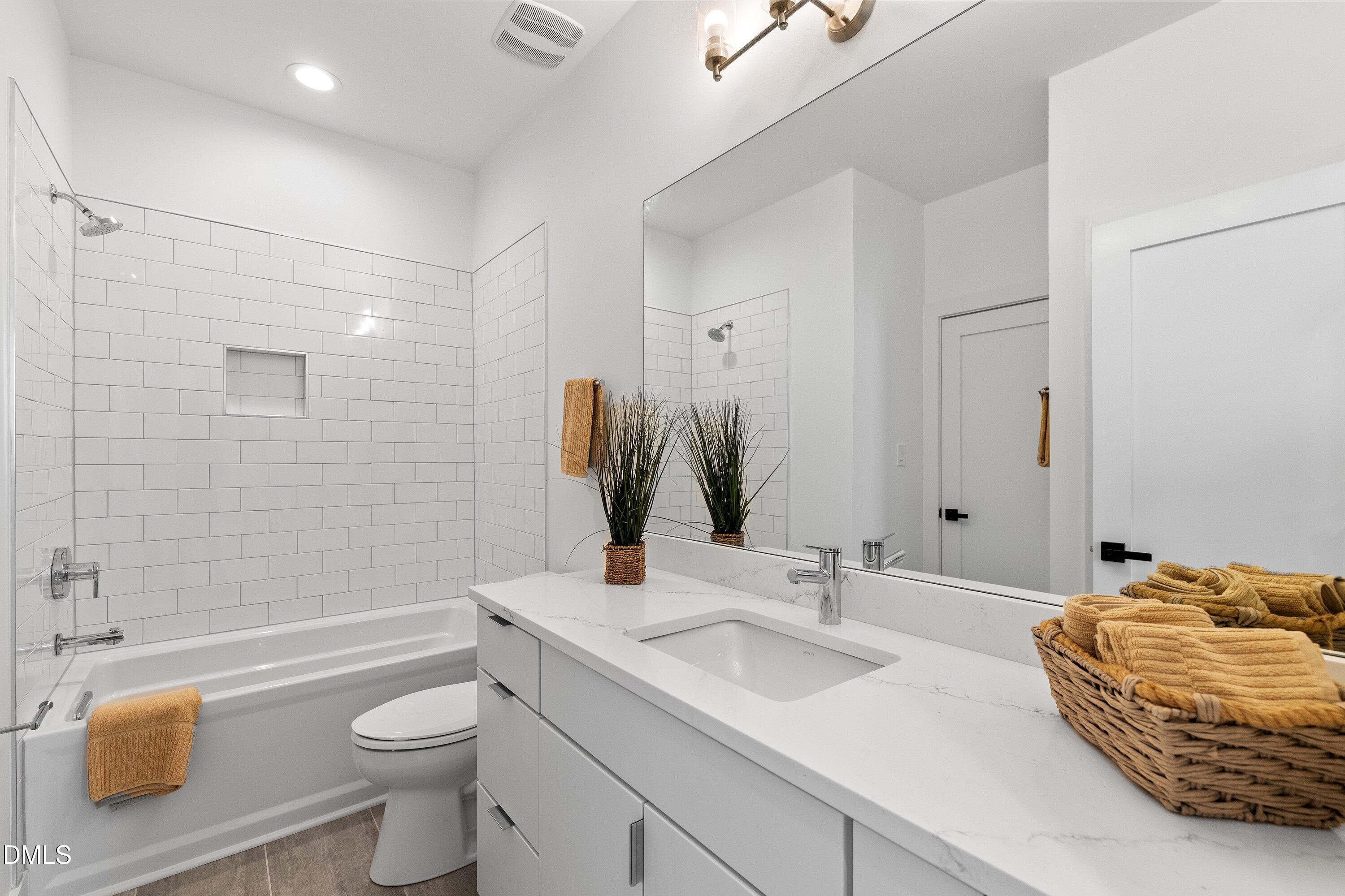 805 North Roxboro Street Durham, NC 27701 - Photo 43 of 76 HALL BATH