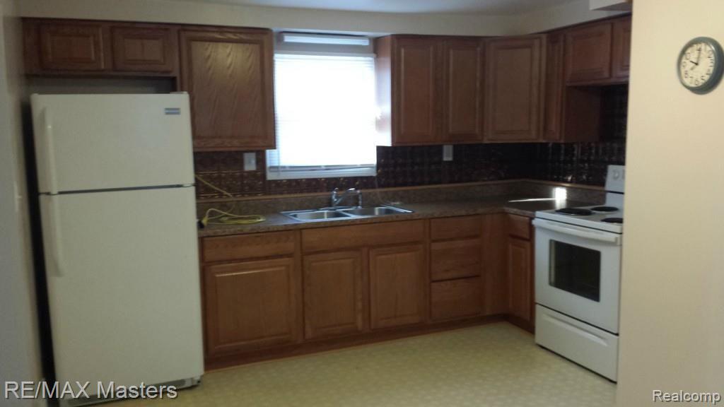 14255 South Telegraph Road Monroe, MI 48161 - Photo 5 of 21 2013-11-13 08.59