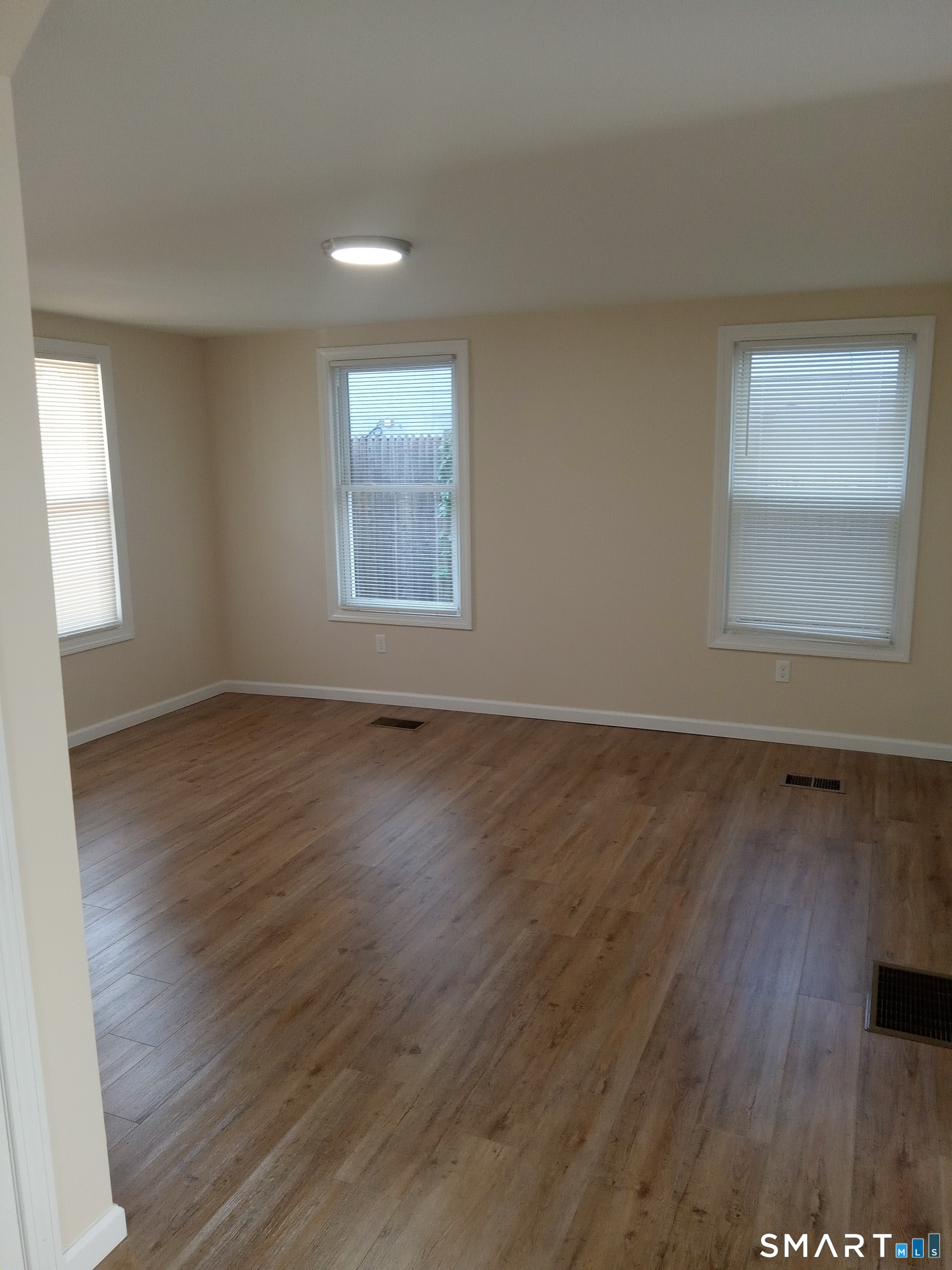 48 Prospect Street Meriden, CT 06451 - Photo 3 of 14 Livingroom